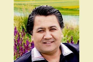 長篇小說獎：獲獎作品《時間悄悄的嘴臉》作者：阿拉提·阿斯木（維吾爾族）         創(chuàng)作感言　　小說《時間悄悄的嘴臉》是我在創(chuàng)作上的一次嘗試。我不知道用這樣的形式，這種陌生的語言、節(jié)奏寫小說，算不算是創(chuàng)作的正道，因為它不像我以前的小說，那種很老實的、聽話的形式和節(jié)奏。在時間的游說下，那種且聽下回分解式的寫法不存在了。