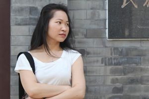 中短篇小說獎：獲獎作品《母親的島》作者：陶麗群（壯族）         創(chuàng)作感言　　這本集子，沒有了之前那些作品的直接、陰郁甚至跋扈，而多了些婉轉(zhuǎn)和平和，人物變得更溫潤真實，故事變得更人性、客觀，表達也更準確、干凈。這可能并不是我創(chuàng)作上的進步，而是年齡增長賦予了我能更深度地思考和辨別的原因。感謝那些一直耐心陪我成長并包容我種種不盡如意的缺點的親人和朋友們……