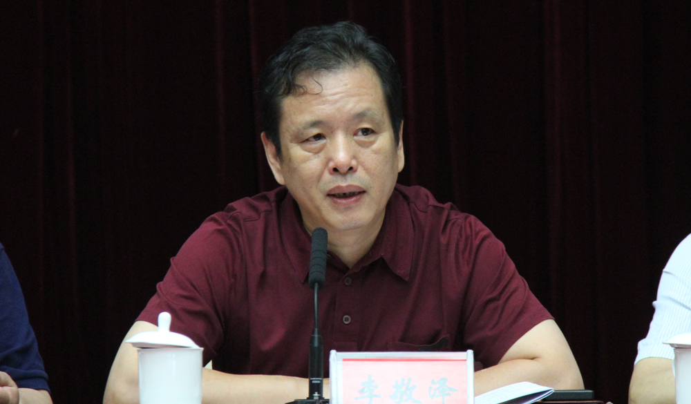 7月21日，第十一屆“駿馬獎”評獎委員會副主任、評獎辦公室主任李敬澤就《評獎條例》和細則作講解和說明