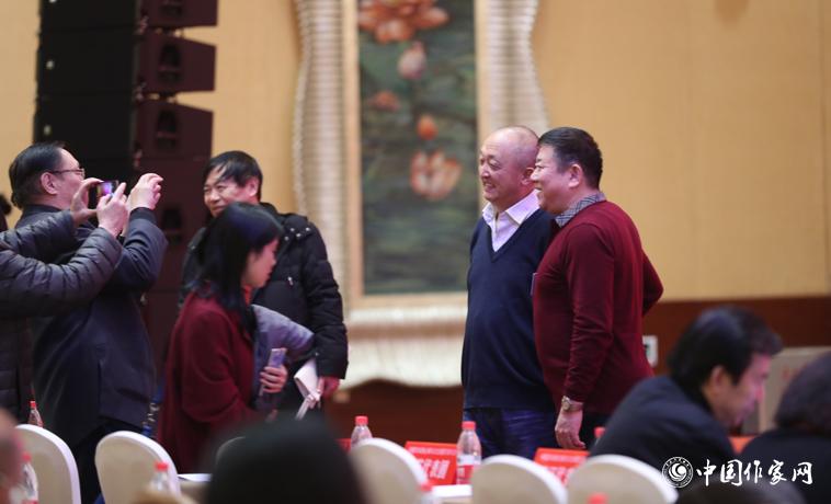 11月29日，與會者會場拍照留念