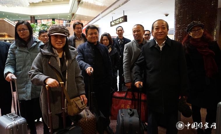 11月28日，中國作協(xié)第九次全國代表大會與會代表團報到。