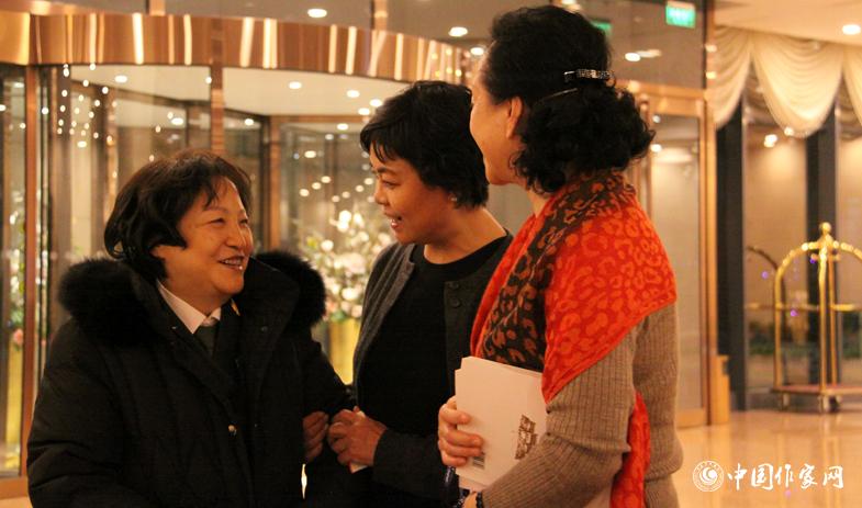 鐵凝、賀捷生、張抗抗欣喜相逢