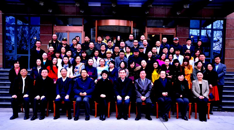 魯迅文學院第二十五屆高研班學員名單　葉非夜　夜十三　血　紅　何常在　庚　新　蕭瑟郎　花千芳　冷馨兒　南朝陳　夏言冰　蝴蝶藍　孑與2   泛東流　莊畢凡　驍騎?！∈淙~　無　罪　勝　己　雁　九　石　三　?！〉?#13;　蘇小暖　顧七兮　紫月君　殷　尋　簡　墨　青　枚　　若雪三千　林海聽濤　鑿壁小妖　三戒大師　心在流浪　小鬼兒兒兒　梅子黃時雨　憤怒的香蕉　亂世狂刀01　流浪的蛤蟆　流浪的軍刀　仙人掌的花　最后的衛(wèi)道　攜愛再漂流　黑暗中的鯊魚