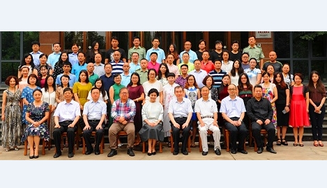 魯迅文學院第二十九屆高研班學員名單李素紅　　劉景松　　韓瑞娟　　劉榮書　　李心麗　　李櫻桃?！【　〉跃叭A　　曹立光　　徐俊國　　趙昌西　　錢利娜張　瓊　　沙玉蓉　　邱貴平　　鐘秀華　　宋述增　　楊　襲李清源　　舒輝波　　余海燕　　陳夏雨　　王威廉　　陸輝艷吳開賢　　徐　庶　　徐肇煥　　王金霞　　張　麟　　竇紅宇索　窮　　徐禎霞　　梁積林　　華多太　　趙　峻　　李丹莉張　芹　　王　昆　　劉稀元　　朱旻鳶　　宋明珠　　劉志威劉將成　　何　鴻　　羅張琴　　吳文奇　　郝隨穗　　申瑞瑾鄧洪衛(wèi)　　孟小書　　黃紅艷　　沈俊峰　　俞　勝　　趙艷萍