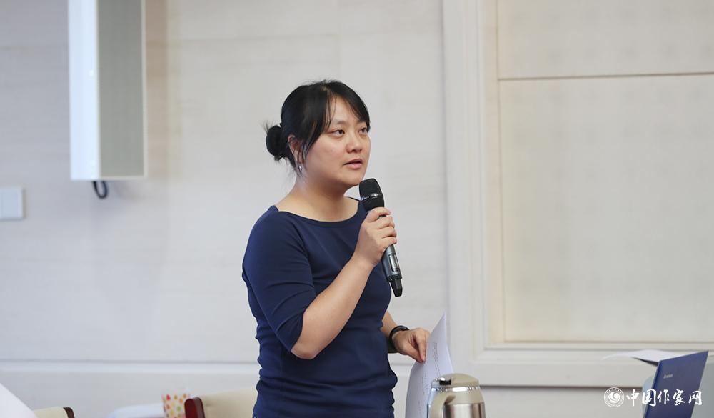 8月4日，總計(jì)票人向評(píng)委會(huì)報(bào)告選票審核情況