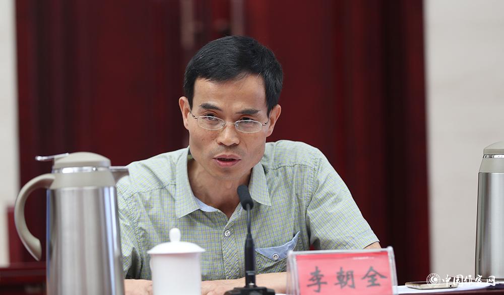 8月4日，李朝全在第十屆兒獎(jiǎng)評(píng)委會(huì)第六次全體會(huì)議上介紹初選作品公示情況