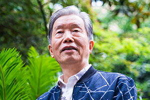 幼兒文學(xué)：獲獎(jiǎng)作品《蒲公英嫁女兒》作者：李少白         獲獎(jiǎng)感言　　童謠是祖先的聲音，是天籟、是瑰寶，可當(dāng)今童謠卻面臨著半老不新的困惑。社會(huì)不同了，童謠之樹(shù)也應(yīng)長(zhǎng)出新綠。作為兒童文學(xué)作家，我感到有一種責(zé)任，有一種沖動(dòng)，要讓童謠在盛世中亮出她春鳥(niǎo)般的清音。