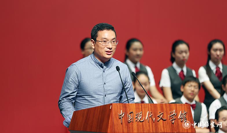 王林柏代表散文、報(bào)告文學(xué)、科幻文學(xué)獲獎(jiǎng)?wù)甙l(fā)表獲獎(jiǎng)感言