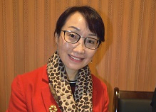 韓青辰：讓我們一起努力做光從最初寫(xiě)作開(kāi)始，我的夢(mèng)想就是可以用文字不著痕跡地抹去孩子埋在心底無(wú)法流出的眼淚。[詳細(xì)]