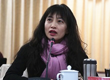 劉艷：批評何為，并批評的睿見“剜爛蘋果?銳批評文叢”意在重構(gòu)中國當(dāng)代文學(xué)批評的精神和維度，出版社既有勇氣又別具慧眼。[詳細(xì)]