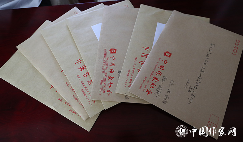 8月11日，第七屆魯迅文學(xué)獎終評選票情況蓋章封存