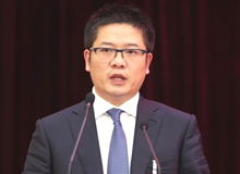 靜夜寄思：勇立時(shí)代潮頭，講好中國(guó)故事　　文學(xué)創(chuàng)作沒(méi)有捷徑可走，唯有十年磨一劍的堅(jiān)持，才能在鍛煉自己錘煉出真正的精品。[詳細(xì)]