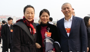 全國政協(xié)委員奚美娟、遲子建、畢飛宇
