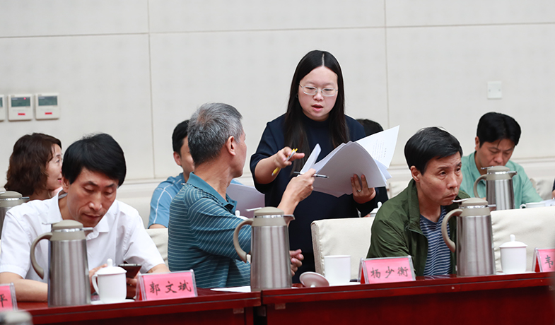 聯(lián)絡(luò)員分發(fā)、清點選票