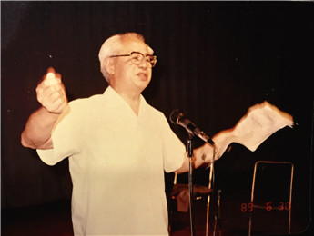 《怒吼吧，醒獅！》