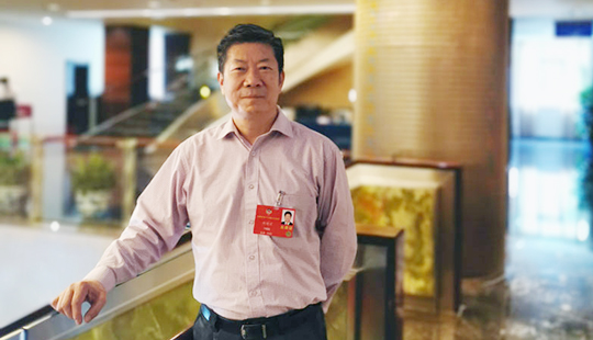 閻曉宏：與時(shí)俱進(jìn)，切實(shí)保護(hù)作家藝術(shù)家合法權(quán)益