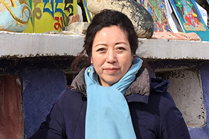 長篇小說獎(jiǎng)：《神授·魔嶺記》作者：梅卓（藏族）         獲獎(jiǎng)感言　　非常榮幸能夠獲得這個(gè)珍貴的獎(jiǎng)項(xiàng)！對我來說，這是一個(gè)巨大的榮譽(yù)，是我從事文學(xué)創(chuàng)作30多年來的重要路標(biāo)。首先要感謝評委會，是你們寬廣的胸懷包容了這部作品的不完美，你們善意的肯定給予了我前行的力量和勇氣，必然激勵(lì)我繼續(xù)堅(jiān)守腳下豐饒的土地、葆有文學(xué)初心和理想熱忱，也必然鞭策我積極積累創(chuàng)作經(jīng)驗(yàn)……