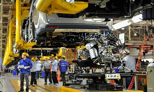 作家趙域舒走進(jìn)重慶長安集團(tuán)采訪