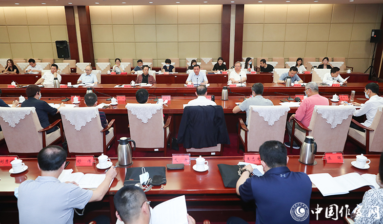 7月26日，第十一屆全國優(yōu)秀兒童文學獎評獎委員會第一次全體會議在京舉行