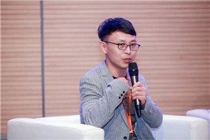 科幻文學：獲獎作品《奇跡之夏》作者：馬傳思         獲獎感言　　在田野中放牛時，或者干農(nóng)活的閑暇坐在樹蔭下歇息時，也或者在某個炎熱的夏夜，躺在門外的竹席上納涼的時候，四周的一切事物會以一種奇妙的方式朝我匯聚過來：幾只螞蟻從草叢間出現(xiàn)，在我指尖列隊行進；一群秧雞從蟄伏的田埂下朝我張望；一只貓頭鷹在睡夢中向我囈語；田野中的麥浪翻滾，傳來大地心臟的律動；山林中的風聲呼嘯，帶來遠方的氣息……