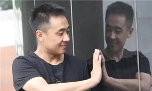 所謂先鋒，或?qū)⑹桥f的棄物 