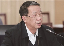 胡平：《講話》精神的發(fā)揚(yáng)光大《講話》是毛澤東同志影響最深遠(yuǎn)的著作之一，文藝界從未間斷過(guò)對(duì)其精神的學(xué)習(xí)、理解和貫徹。[詳細(xì)]