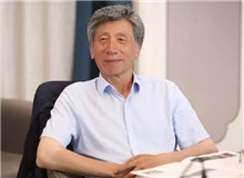 范迪安：描繪新時(shí)代的恢弘氣象堅(jiān)持人民立場(chǎng)、到人民中去、傾聽(tīng)人民的心聲，就能獲得心靈的感動(dòng)，涌發(fā)藝術(shù)表達(dá)的激情……[詳細(xì)]