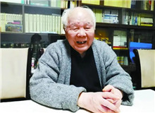 【李國文】	王　雪丨《得法而努力地耕耘——一篇手稿檔案中的李國文》；	席思宇丨《“作家是屬于他那個時代的”》。