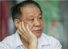 【劉心武】	孫　曙丨《劉心武小說的現(xiàn)實主義內(nèi)在轉(zhuǎn)換》；	汪靜茹丨《劉心武：尋找穩(wěn)定的“鐘擺”》。