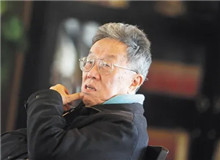 【王　蒙】	溫奉橋丨《王蒙：共和國文學(xué)之子》；	謝尚發(fā)丨《1980年代初王蒙和他的四篇小說》。