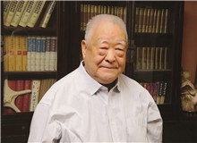 【徐懷中】	汪守德丨《以一顆真正的文學(xué)之心寫作》；	董夏青青丨《<牽風(fēng)記>：“回返未來”的美學(xué)呼喚》。