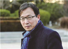 【李　洱】	沈杏培丨《李洱小說中的“費邊幽靈”》；	鐘　媛丨《李洱的文學(xué)觀與<應(yīng)物兄>的接受》。