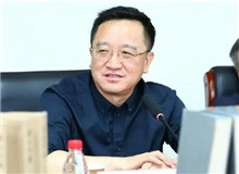 閻晶明：最先鋒的新拓展　　孫甘露是先鋒小說家里“最先鋒”的。因?yàn)樗谶@一方面起步早，成名快，代表作傳播度廣，文學(xué)史研究提及率高。[詳細(xì)]