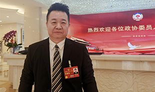 全國(guó)政協(xié)委員，中國(guó)作協(xié)主席團(tuán)委員、書記處書記邱華棟