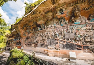 大足石刻寶頂山大佛灣局部。  　　羅國(guó)家攝