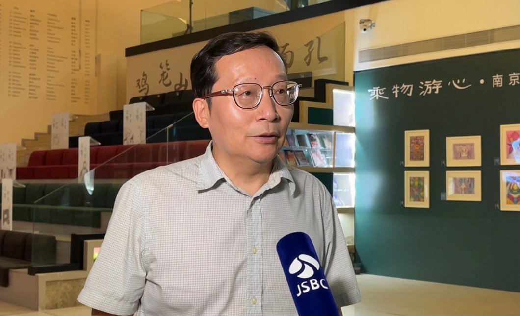 南京市文投集團(tuán)有限責(zé)任公司副總經(jīng)理、民建中央文化委員會(huì)委員、南京市文學(xué)之都促進(jìn)會(huì)秘書長聞一武接受專訪