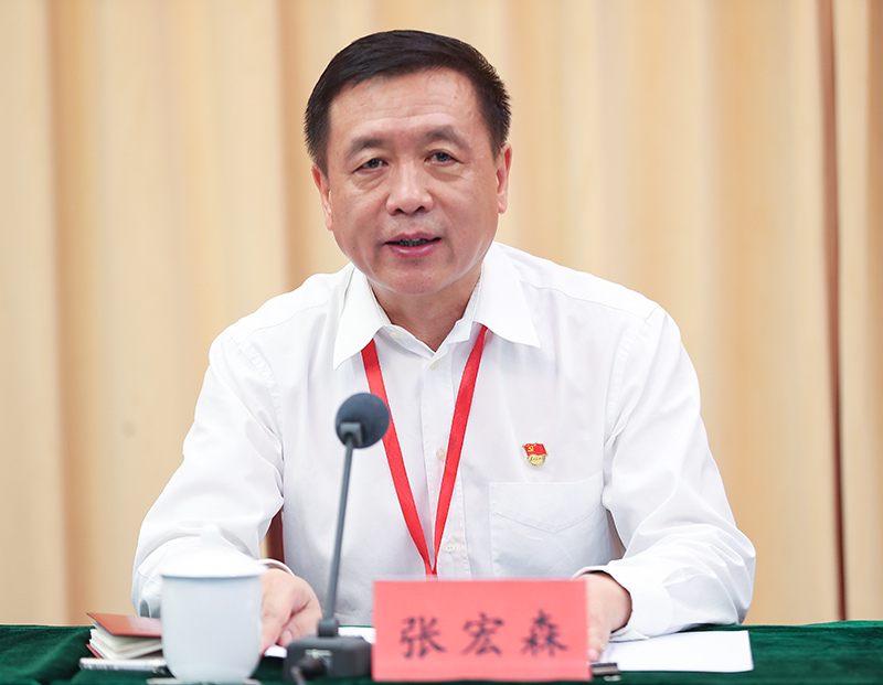 中國(guó)作協(xié)黨組書記、副主席、機(jī)關(guān)黨委書記張宏森出席閉幕會(huì)并講話