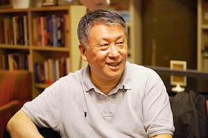 獲獎(jiǎng)作品：《千里江山圖》作者：孫甘露         獲獎(jiǎng)感言　　從醞釀、構(gòu)思、采訪、查閱歷史材料再到動手寫作，《千里江山圖》的創(chuàng)作過程實(shí)際上也是一個(gè)全新的學(xué)習(xí)過程，這個(gè)過程不僅是對這段特殊歷史的學(xué)習(xí)，也是對文學(xué)創(chuàng)作、小說寫作的重新學(xué)習(xí)，既是對歷史的再認(rèn)識，也是對文學(xué)創(chuàng)作的再認(rèn)識。