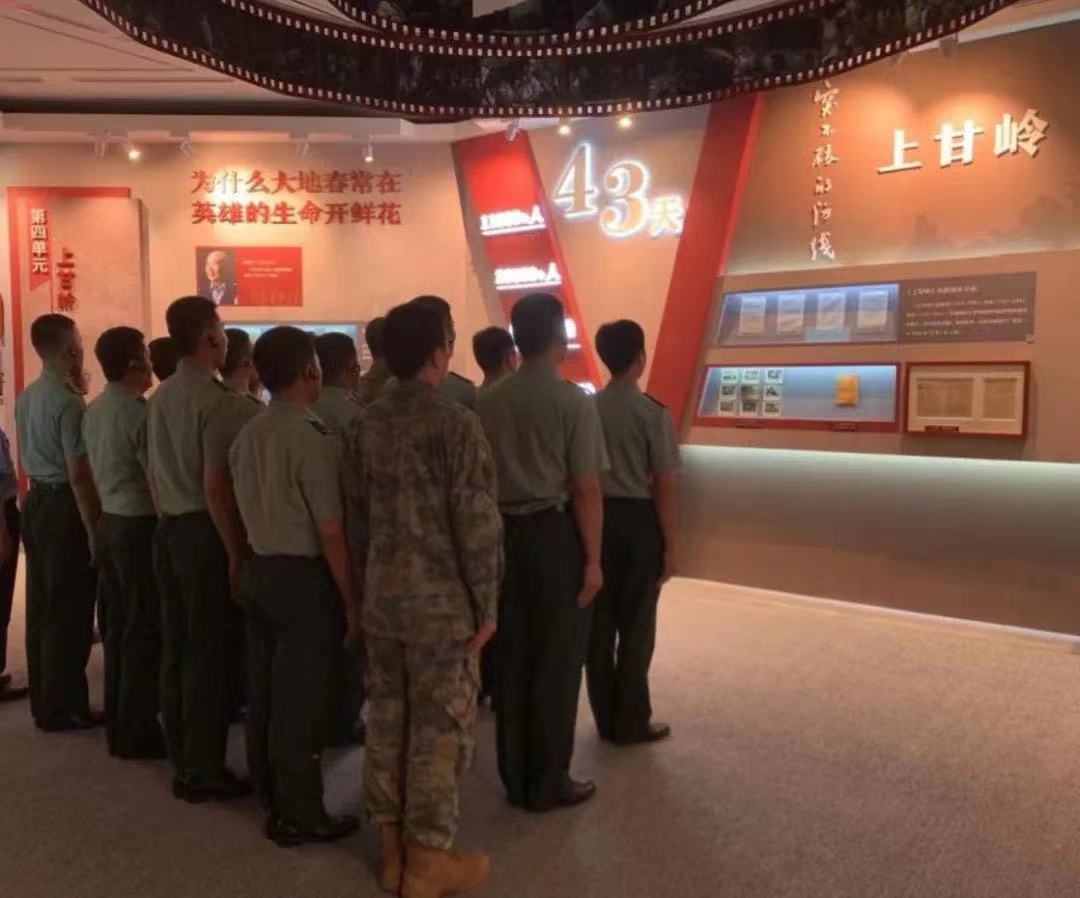 解放軍某部開展主題黨日活動