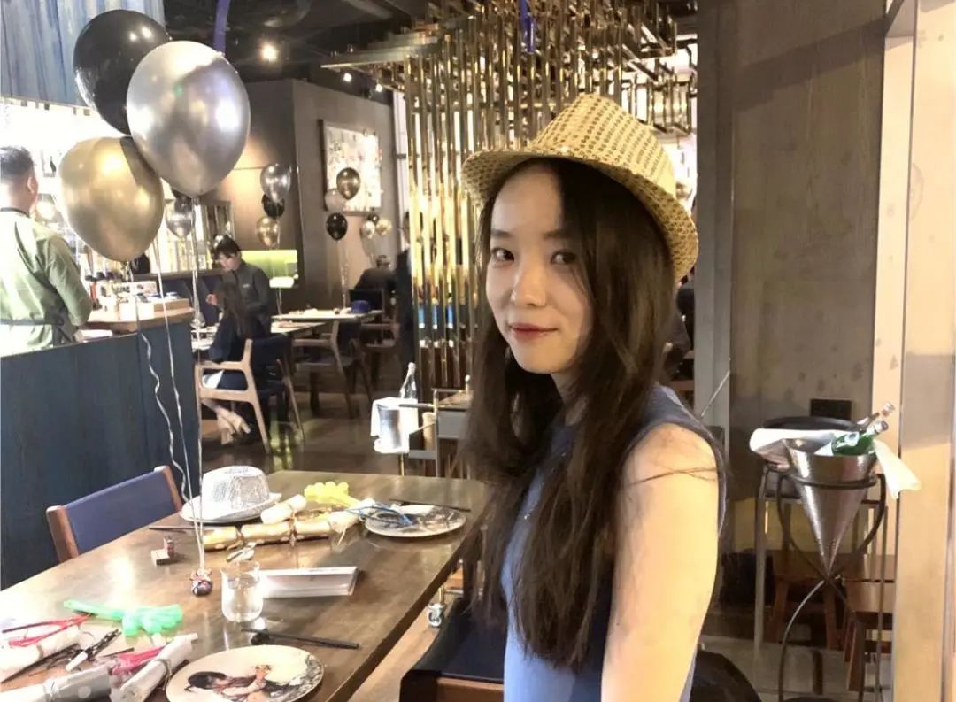 大頭馬 2020年加入中國作家協(xié)會。大頭馬在8歲左右就已經開始寫作，在采訪中大頭馬提到自己是中國互聯(lián)網最早的一代網民，不僅在網上發(fā)帖寫東西，還會把生活中的經歷寫成文章，發(fā)表在報刊上?！皩懽骱桶l(fā)表對我來說就像吃飯喝水那樣自然，沒有什么特別的轉折點。”