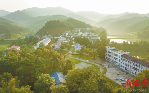 山清水秀的汨羅市三江鎮(zhèn)八景村。本版照片除資料照片外均為湖南日?qǐng)?bào)全媒體記者 李健 攝