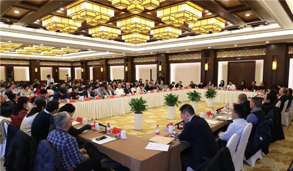 茅盾文學(xué)獎(jiǎng)獲獎(jiǎng)作家座談會綜述