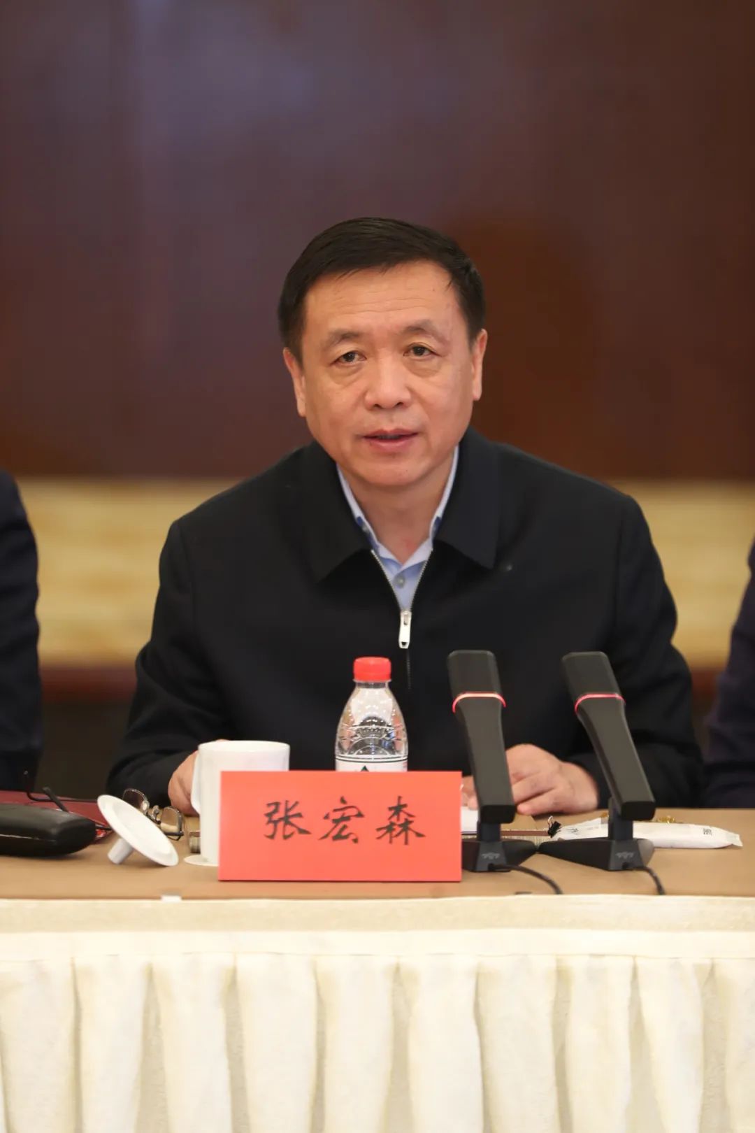 中國作協(xié)黨組書記、副主席、書記處書記張宏森講話