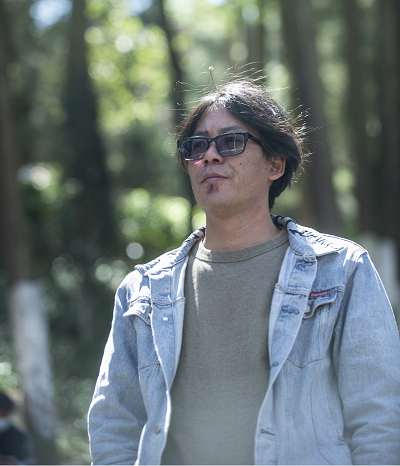 作 者：周明全，復旦大學中文系2022級中國現(xiàn)當代文學博士研究生，《大家》雜志主編。著有《隱藏的鋒芒》《“80后”批評家的槍和玫瑰》《70后批評家的聲音》等；與陳思和共同主編《“80后”批評家文叢》《70后批評家文叢》，主編《當代著名學者研究資料叢書》等。曾獲第十四屆中國當代文學研究優(yōu)秀成果獎、《文學報·新批評》2015年度優(yōu)秀評論新人獎特別獎、2020年南方文學盛典年度批評家等。