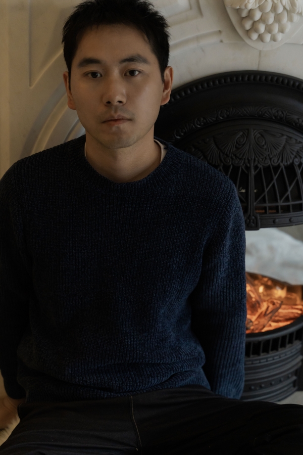 吳忠全，作家、編劇，已出版《橋聲》《春日站牌》《寒夜無聲》等，編劇作品《我，喜歡你》《在一起》《時(shí)空來電》等