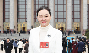 全國(guó)人大代表邵麗