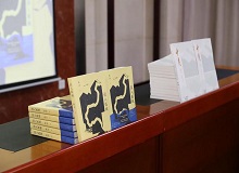 陳河：“文學騎手”一直在路上長篇小說《誤入孤城》作為陳河經(jīng)驗與想象的最新成果，為讀者展示了一幅描繪清末民初溫州地方文明史的探險地圖。 [詳細]
