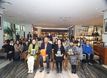 陳河最新長篇小說《誤入孤城》分享會舉行分享會上，陳河、北京師范大學文學院教授張莉、作家喬葉、評論家季亞婭帶領(lǐng)讀者走進這座雜糅了粗糲與柔情的文學之城。[詳細]