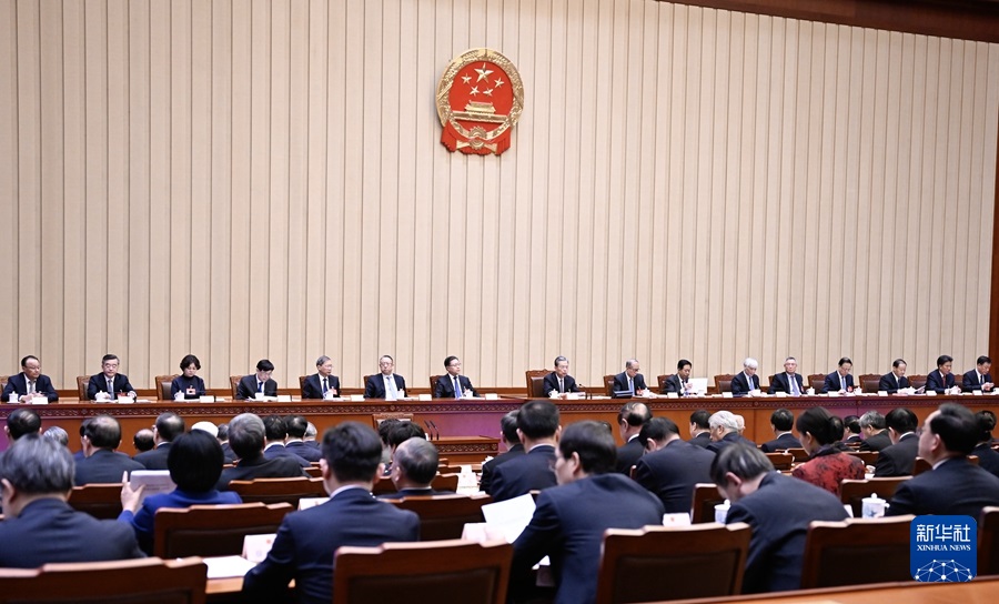 3月10日，十四屆全國人大二次會議主席團在北京人民大會堂舉行第三次會議。主席團常務(wù)主席趙樂際主持會議。新華社記者 謝環(huán)馳 攝