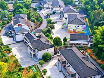 文學(xué)里的村莊丨文韻悠悠，清溪奔涌